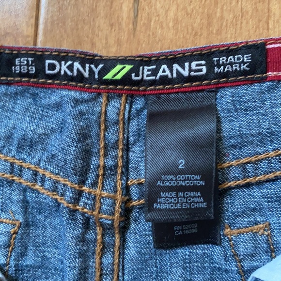 DKNY Women's Denim Skirt  Sz 4 - Picture 5 of 10